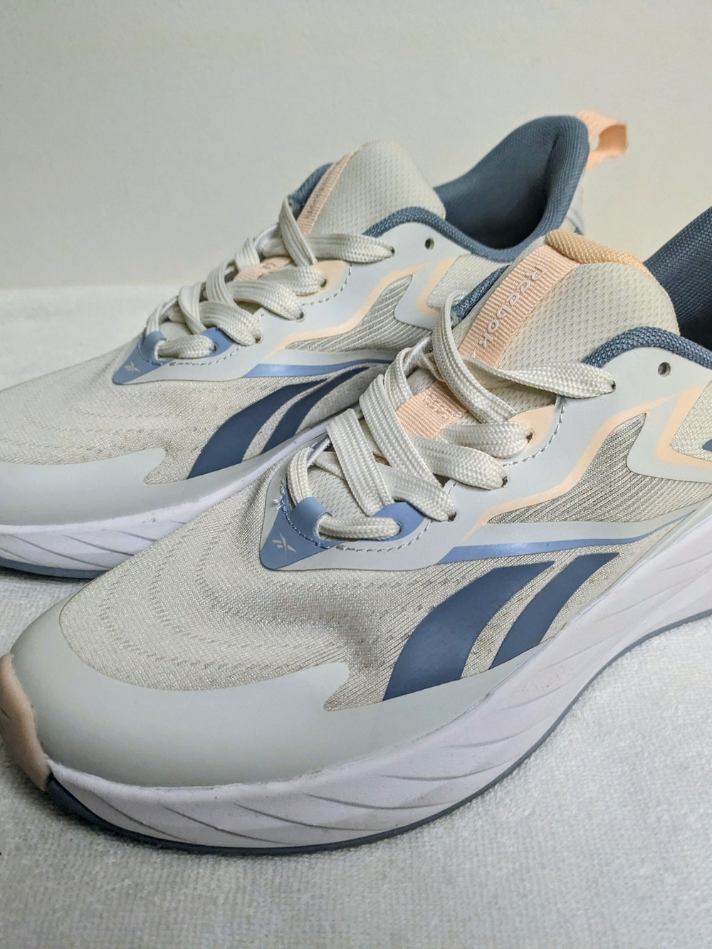 Reebok Women's White & Blue Running Shoes